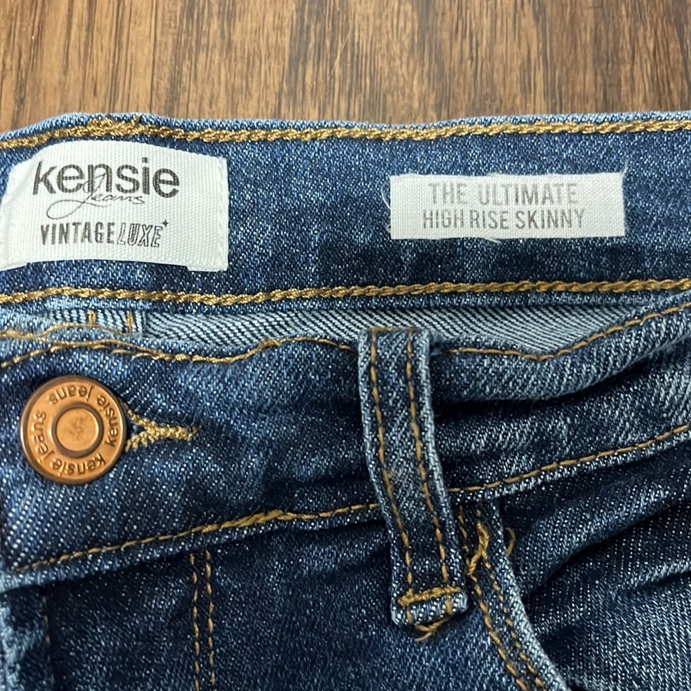 Kenzie Skinny Jeans - Picture 3 of 5